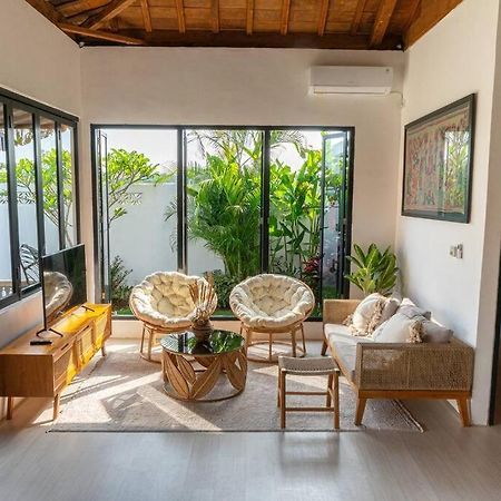 Berawa Canggu Stylish Joglo 3 Bedrooms Private Villa With Private Pool Exterior photo