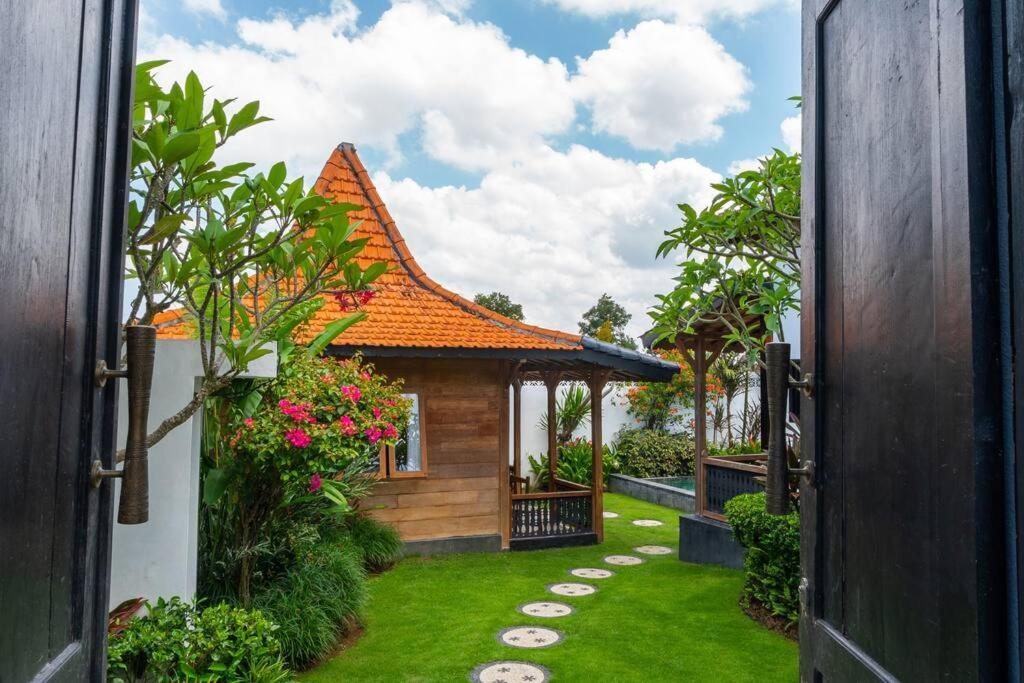 Berawa Canggu Stylish Joglo 3 Bedrooms Private Villa With Private Pool Exterior photo